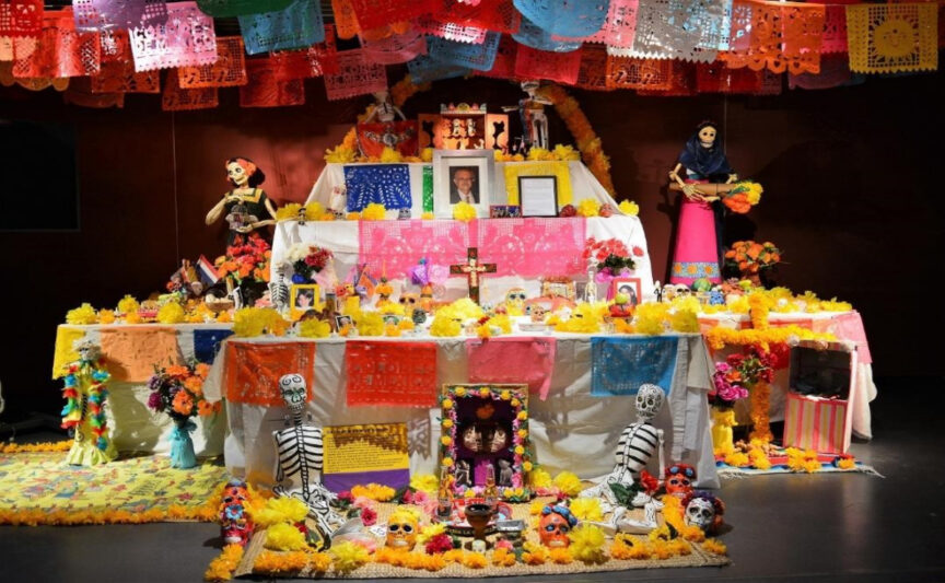 Friendsgiving: Celebrando el Día de Los Muertos - Encuentro Nuevo Mexico